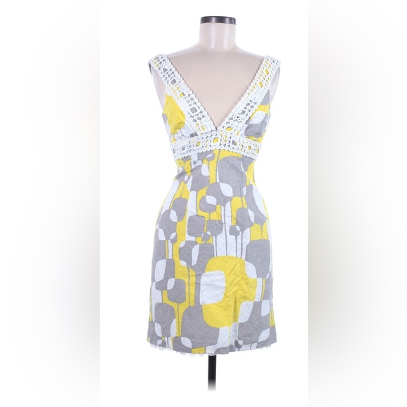 Trina Turk
Size 0Cocktail Dress - Picture 1 of 2